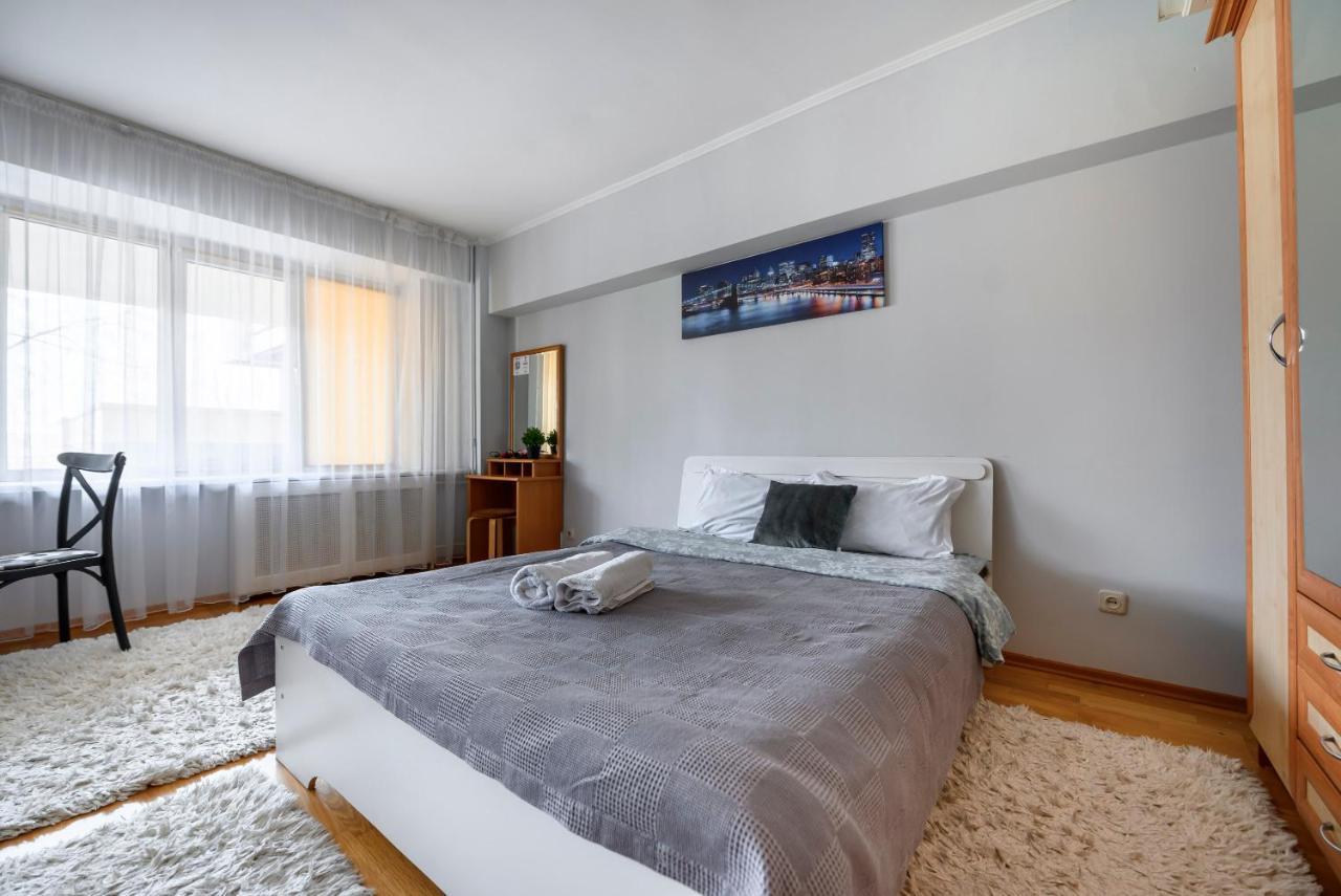 Apartament На Проспекте Ленина Ałma Ata Zewnętrze zdjęcie
