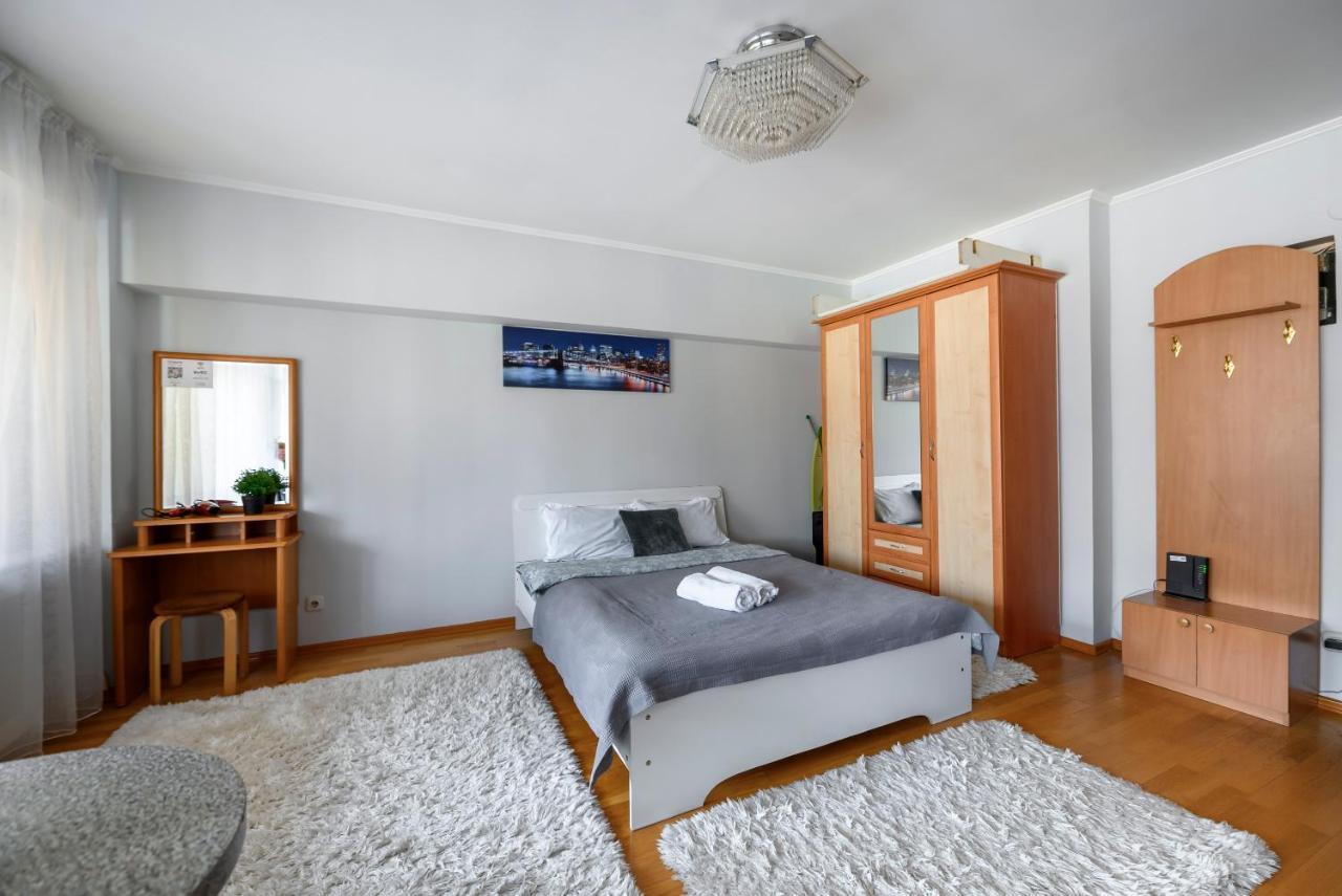 Apartament На Проспекте Ленина Ałma Ata Zewnętrze zdjęcie